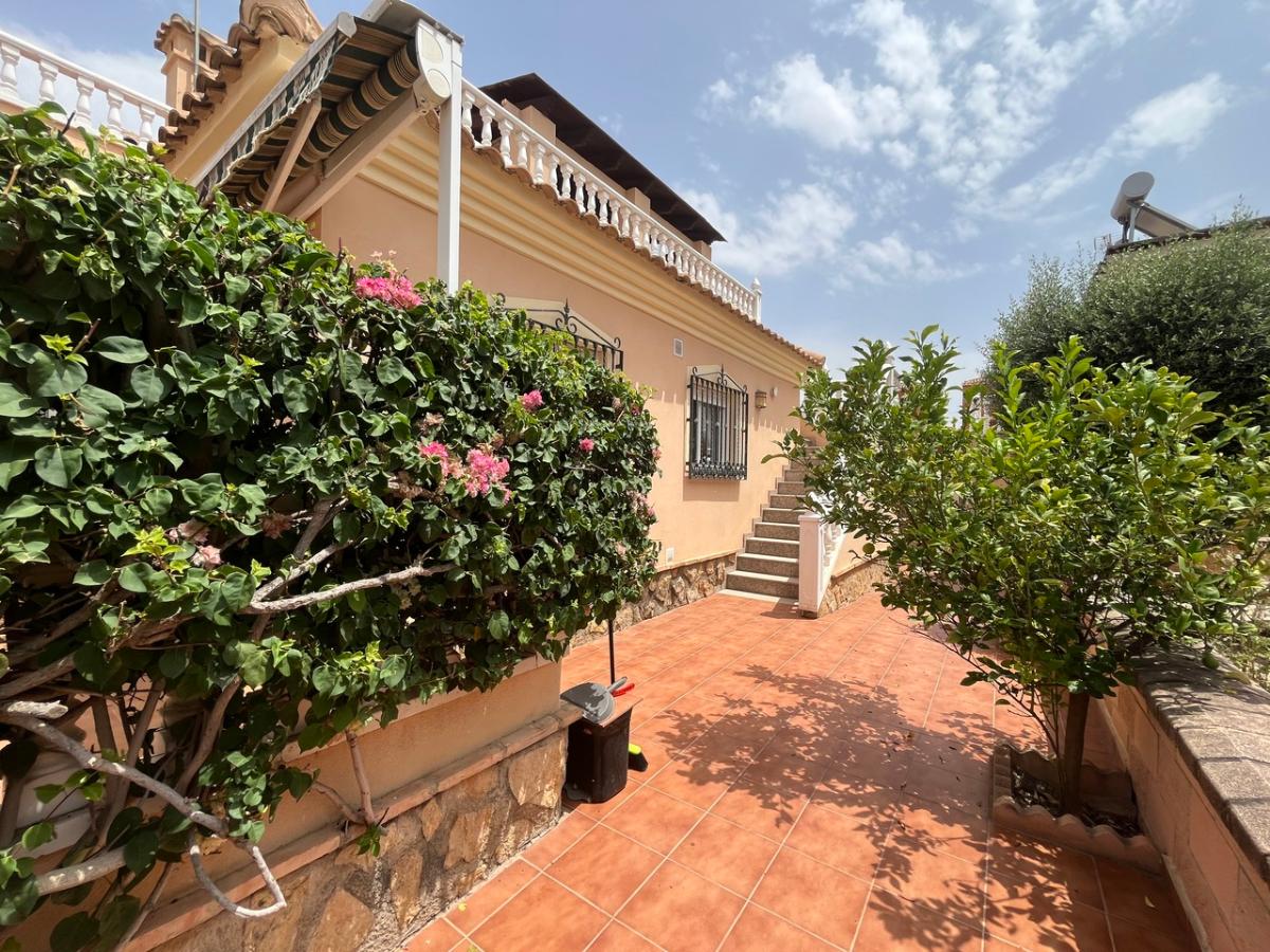 Villa a Almoradi, Alicante, Spagna 2 camere da letto, 79 mq. N° 148912
