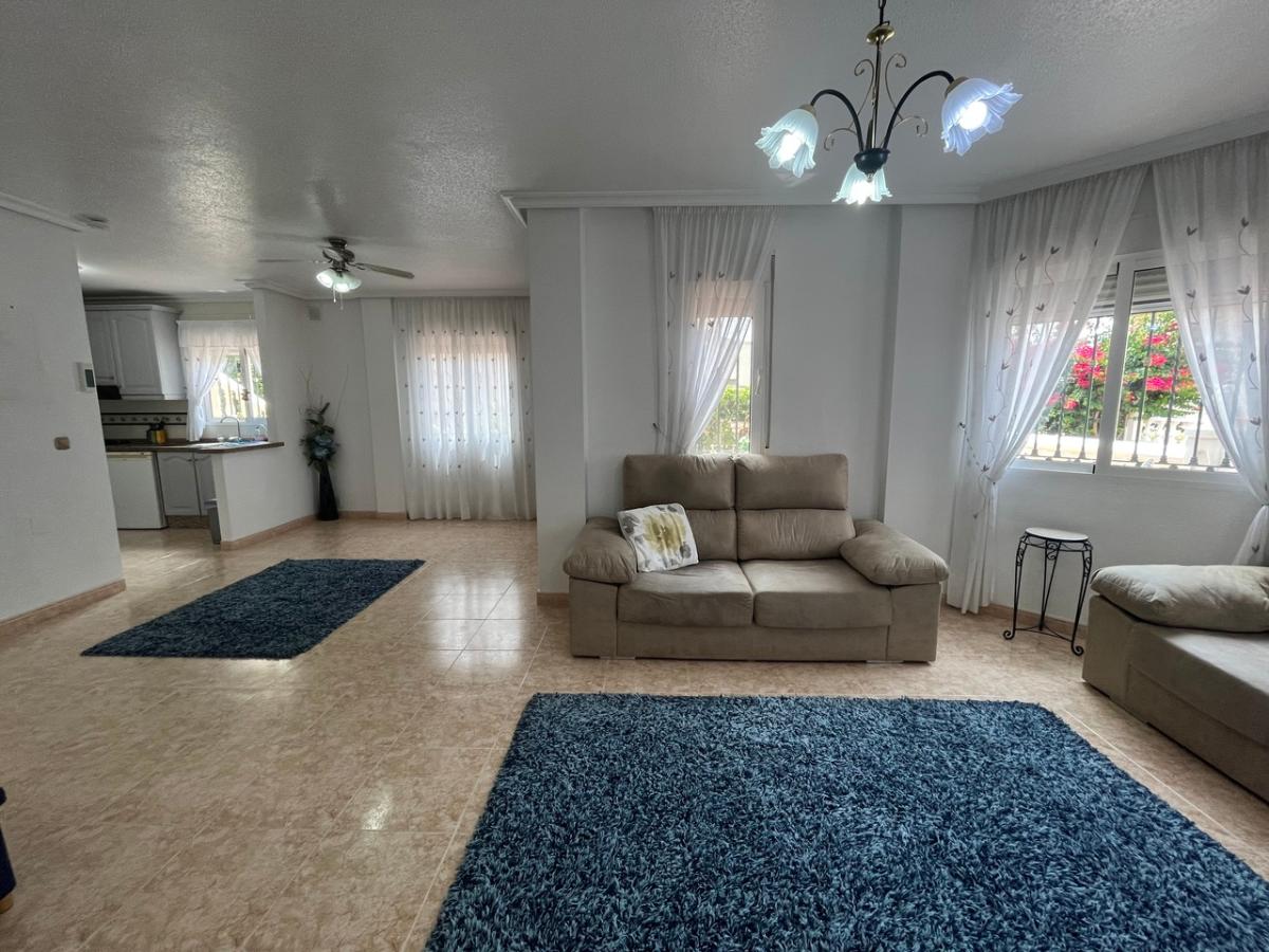 Villa a Almoradi, Alicante, Spagna 2 camere da letto, 79 mq. N° 148912