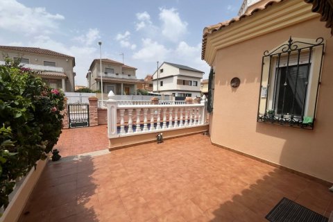 Villa for sale in Almoradi, Alicante, Spain 2 bedrooms, 79 sq.m. No. 148912 - photo 10