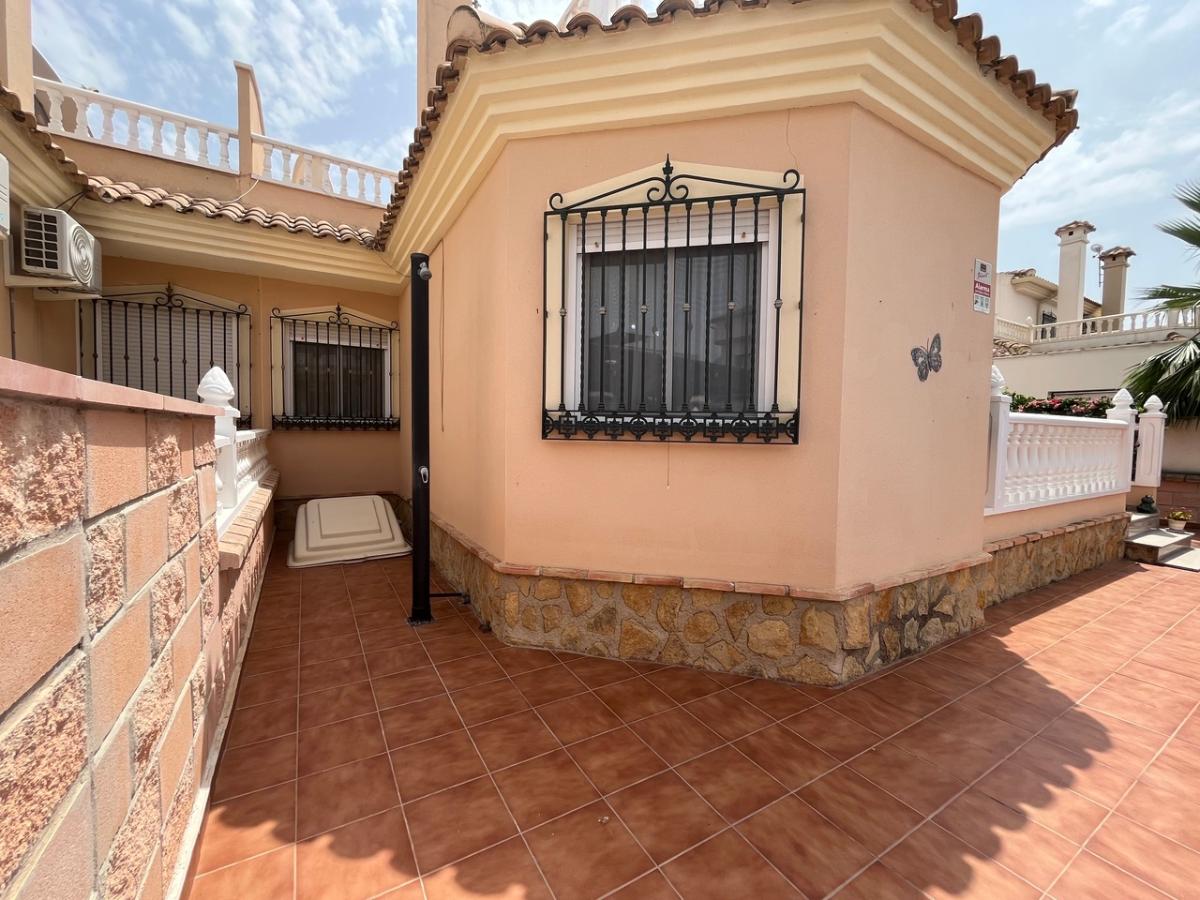 Villa a Almoradi, Alicante, Spagna 2 camere da letto, 79 mq. N° 148912