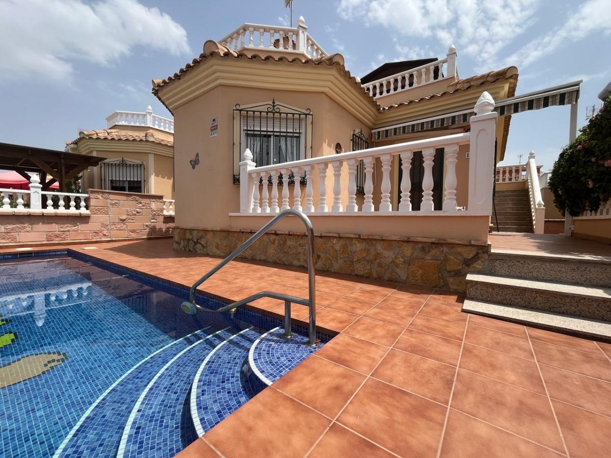 Villa a Almoradi, Alicante, Spagna 2 camere da letto, 79 mq. N° 148912