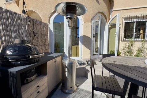 Villa for sale in Alicante, Spain 2 bedrooms, 91 sq.m. No. 142495 - photo 11