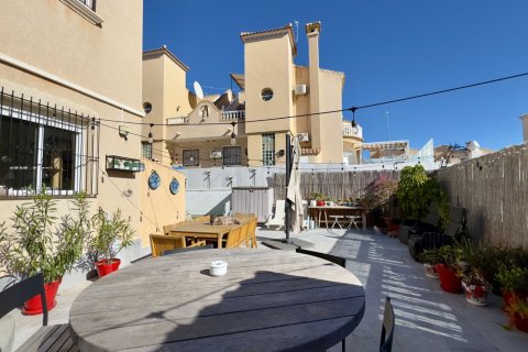 Villa for sale in Alicante, Spain 2 bedrooms, 91 sq.m. No. 142495 - photo 8