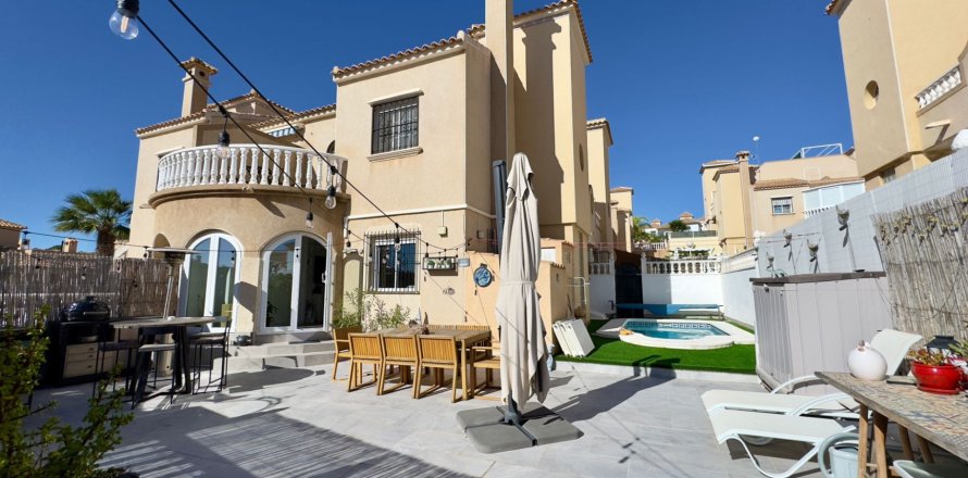 Villa in Alicante, Spain 2 bedrooms, 91 sq.m. No. 142495
