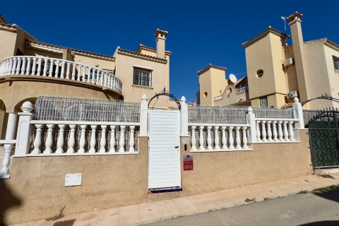 Villa for sale in Alicante, Spain 2 bedrooms, 91 sq.m. No. 142495 - photo 4