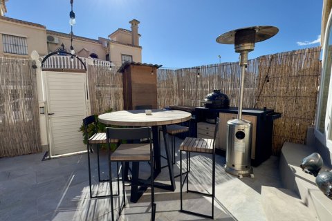 Villa for sale in Alicante, Spain 2 bedrooms, 91 sq.m. No. 142495 - photo 9