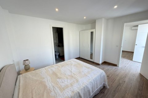 Kaupunkipientalo myytävänä Cabo Cervera-Playa la Mata, Alicante, Espanja, 4 makuuhuonetta, 110 m2 No. 142496 - kuva 13