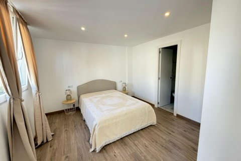 Kaupunkipientalo myytävänä Cabo Cervera-Playa la Mata, Alicante, Espanja, 4 makuuhuonetta, 110 m2 No. 142496 - kuva 12