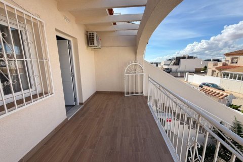Kaupunkipientalo myytävänä Cabo Cervera-Playa la Mata, Alicante, Espanja, 4 makuuhuonetta, 110 m2 No. 142496 - kuva 27