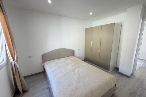 Kaupunkipientalo myytävänä Cabo Cervera-Playa la Mata, Alicante, Espanja, 4 makuuhuonetta, 110 m2 No. 142496 - kuva 18