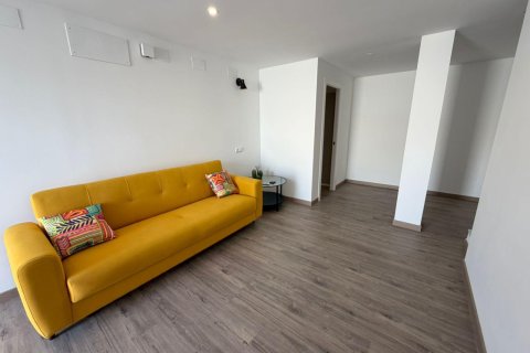 Kaupunkipientalo myytävänä Cabo Cervera-Playa la Mata, Alicante, Espanja, 4 makuuhuonetta, 110 m2 No. 142496 - kuva 2