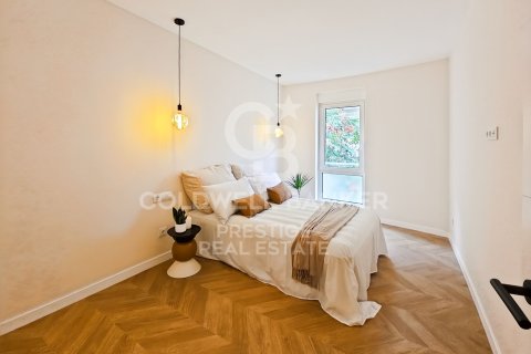 Apartamento en venta en Barcelona, España 3 dormitorios, 97 m2 No. 157681 - foto 3