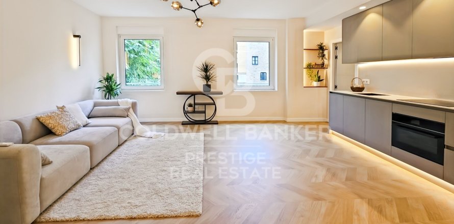 Apartamento en Barcelona, España 3 dormitorios, 97 m2 No. 157681