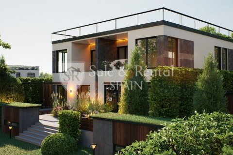 House in Lloret de Mar, Girona, Spain 3 bedrooms, 350 sq.m. No. 166379