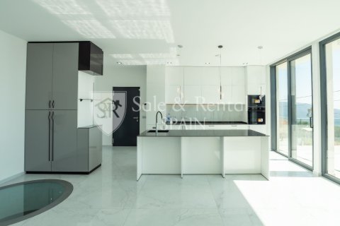 House for sale in Lloret de Mar, Girona, Spain 3 bedrooms, 270 sq.m. No. 166378 - photo 9