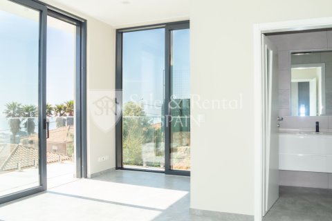 House for sale in Lloret de Mar, Girona, Spain 3 bedrooms, 270 sq.m. No. 166378 - photo 28