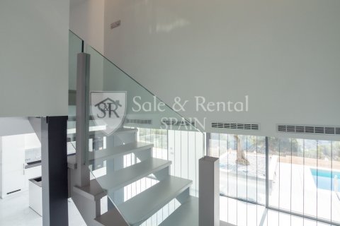 House for sale in Lloret de Mar, Girona, Spain 3 bedrooms, 270 sq.m. No. 166378 - photo 17