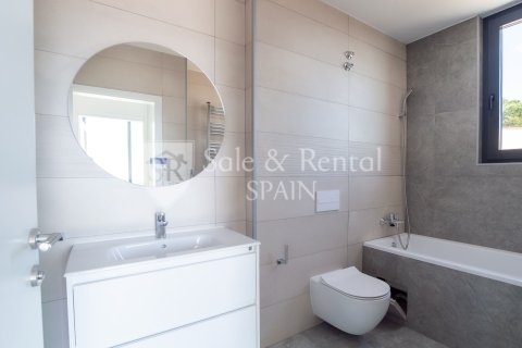 House for sale in Lloret de Mar, Girona, Spain 3 bedrooms, 270 sq.m. No. 166378 - photo 21