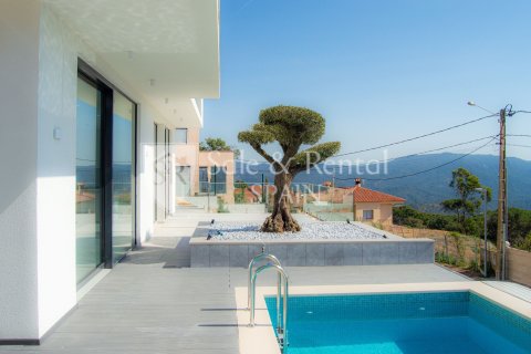 House for sale in Lloret de Mar, Girona, Spain 3 bedrooms, 270 sq.m. No. 166378 - photo 3