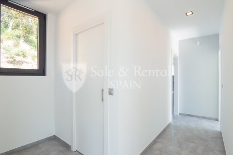 House for sale in Lloret de Mar, Girona, Spain 3 bedrooms, 270 sq.m. No. 166378 - photo 20