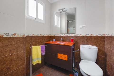 Apartment for sale in Torrevieja, Alicante, Spain 4 bedrooms, 116 sq.m. No. 189722 - photo 14