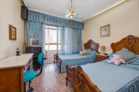 Apartment for sale in Torrevieja, Alicante, Spain 4 bedrooms, 116 sq.m. No. 189722 - photo 16