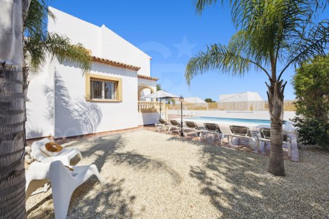 Villa till salu i Javea, Alicante, Spanien 3 sovrum, 125 kvm. Nr. 159068 - foto 19