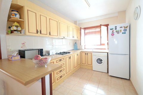 Bungalow en venta en Torrevieja, Alicante, España 3 dormitorios, 80 m2 No. 194988 - foto 9