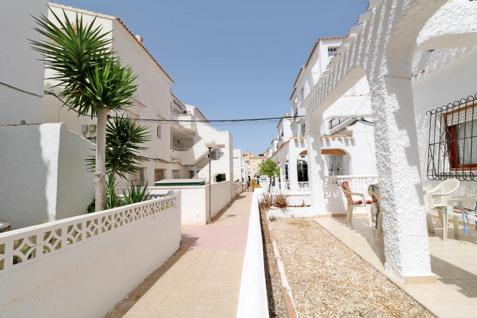 Bungalowi Torrevieja, Alicante, Espanja 3 makuuhuonetta, 80 m2 No. 194988