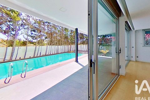 House for rent in Alicante, Spain 7 bedrooms, 750 sq.m. No. 188500 - photo 15
