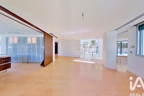House for rent in Alicante, Spain 7 bedrooms, 750 sq.m. No. 188500 - photo 19