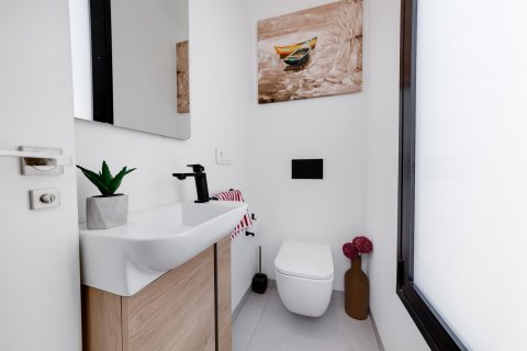 Huvila myytävänä Pilar de la Horadada, Alicante, Espanja, 3 makuuhuonetta, 130 m2 No. 134350 - kuva 12