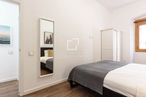 Huoneisto myytävänä Barcelona, Espanja, 2 makuuhuonetta, 99 m2 No. 150473 - kuva 20