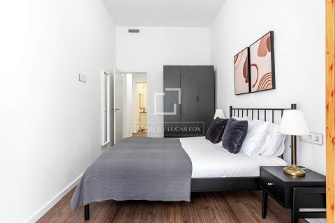 Huoneisto myytävänä Barcelona, Espanja, 2 makuuhuonetta, 99 m2 No. 150473 - kuva 15