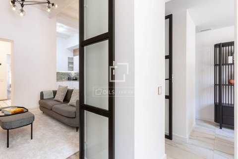 Huoneisto myytävänä Barcelona, Espanja, 2 makuuhuonetta, 99 m2 No. 150473 - kuva 10