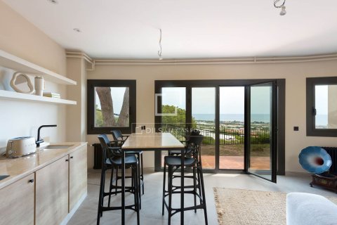 Villa for sale in Cabrils, Barcelona, Spain 4 bedrooms, 292 sq.m. No. 150471 - photo 12