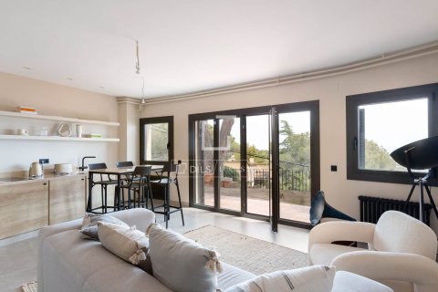 Villa for sale in Cabrils, Barcelona, Spain 4 bedrooms, 292 sq.m. No. 150471 - photo 13