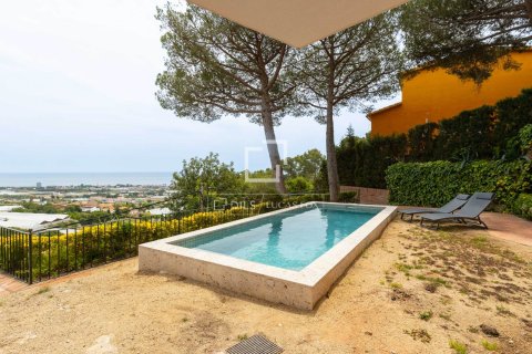 Villa for sale in Cabrils, Barcelona, Spain 4 bedrooms, 292 sq.m. No. 150471 - photo 25