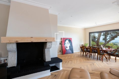 Villa for sale in Cabrils, Barcelona, Spain 4 bedrooms, 292 sq.m. No. 150471 - photo 22