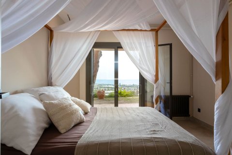 Villa for sale in Cabrils, Barcelona, Spain 4 bedrooms, 292 sq.m. No. 150471 - photo 14