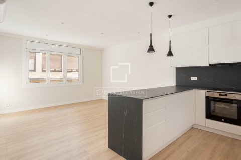 Apartment à vendre à Barcelona, Espagne, 4 chambres, 116 m2 No. 150470 - photo 5