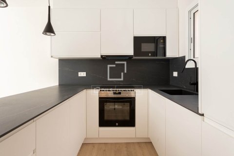 Apartment à vendre à Barcelona, Espagne, 4 chambres, 116 m2 No. 150470 - photo 10