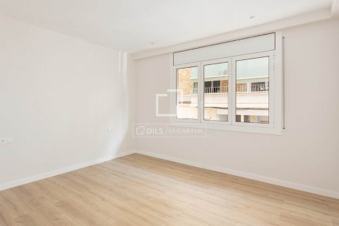 Apartment à vendre à Barcelona, Espagne, 4 chambres, 116 m2 No. 150470 - photo 16