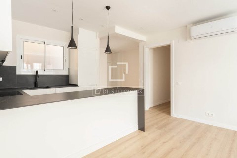 Apartment à vendre à Barcelona, Espagne, 4 chambres, 116 m2 No. 150470 - photo 15