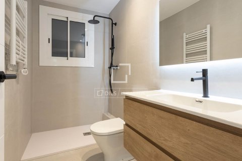 Apartment à vendre à Barcelona, Espagne, 4 chambres, 116 m2 No. 150470 - photo 18