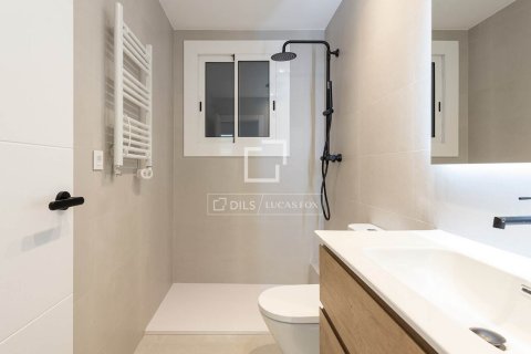 Apartment à vendre à Barcelona, Espagne, 4 chambres, 116 m2 No. 150470 - photo 20