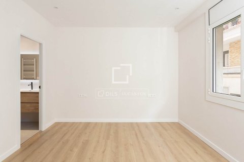 Apartment à vendre à Barcelona, Espagne, 4 chambres, 116 m2 No. 150470 - photo 17