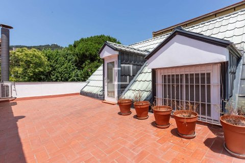 Villa for sale in Barcelona, Spain 4 bedrooms, 234 sq.m. No. 150469 - photo 26