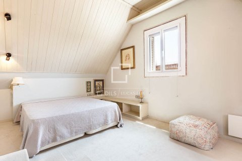 Villa for sale in Barcelona, Spain 4 bedrooms, 234 sq.m. No. 150469 - photo 22