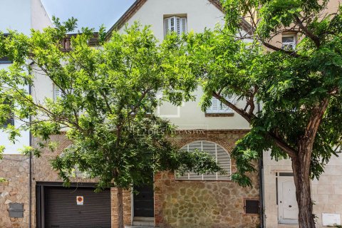 Villa for sale in Barcelona, Spain 4 bedrooms, 234 sq.m. No. 150469 - photo 28